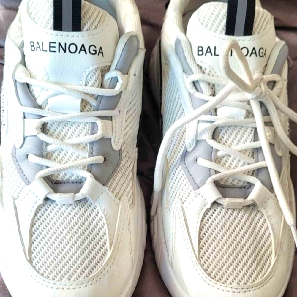 Running shoes